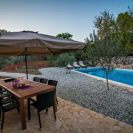 Petite Villa